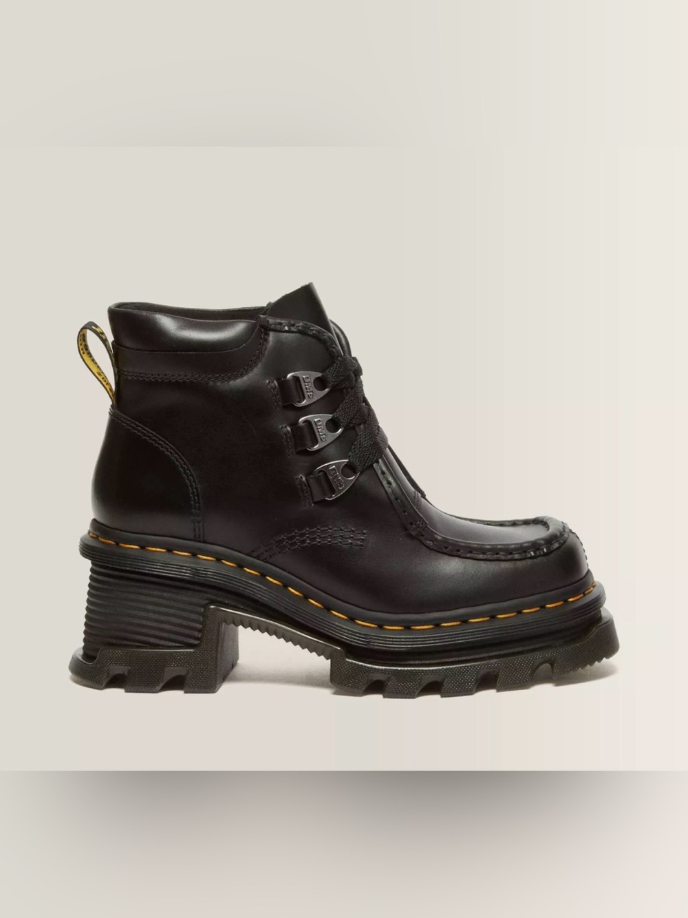 NWOB Women’s Dr. Martens Corran 3-Eye Atlas Leather Heeled Boots - Size 7